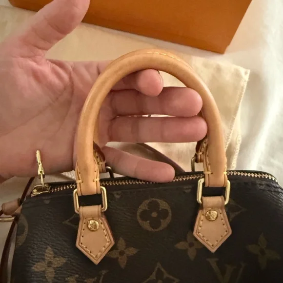 Louis Vuitton Mini Speedy Monogram Canvas in Brown with Natural Vachetta Trim - Picture 4 of 10
